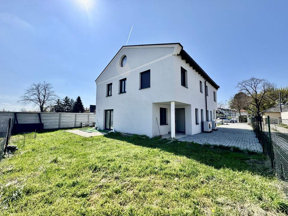 DOPPELHAUSHÄLFTE MIT 5 ZIMMER IN LASSEE
