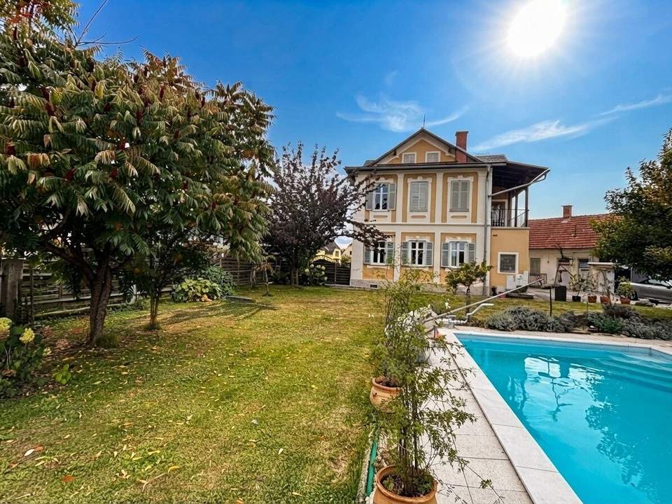 Stilvolles Landhaus mit Swimmingpool auf 3.108m² Grundstück