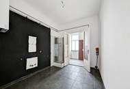 ++Q18++ Renovation-needed 2-room old building flat, lots of potential