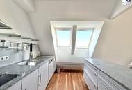360° TOUR // DACHGESCHOßWOHNUNG im PALAIS // ROOF TOP APARTMENT in CITY PALACE