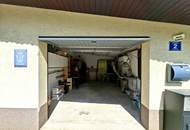 Großzügiges Wohnhaus mit Garagen für drei PKW, Sackgasse, Waldrandlage