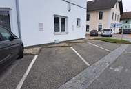 Zentrales Büro/Kanzlei mit Parkplätzen nahe Krankenhaus