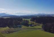 Salzburg/Kirchberg bei Mattighofen: Verträumtes Haus mit Garten und Weitblick