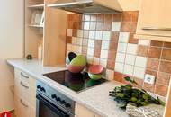 Freundliche Dachgeschoßwohnung mit Weitblick – WG geeignet!