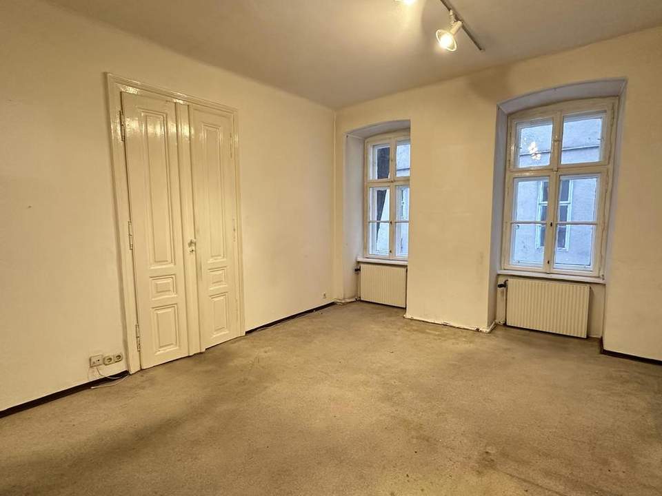 Sanierungsbedürftiger Altbau-Eigentum im 9., Bezirk
