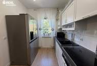 Moderne Maisonettewohnung auf drei Ebenen mit Balkon, Klimaanlage und eigenem Stellplatz