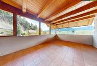 Riesiges Ein- oder Zweifamilienhaus mit 359 m² Wohnfläche, 2 Terrassen, Garage und Fernblick in Thalheim