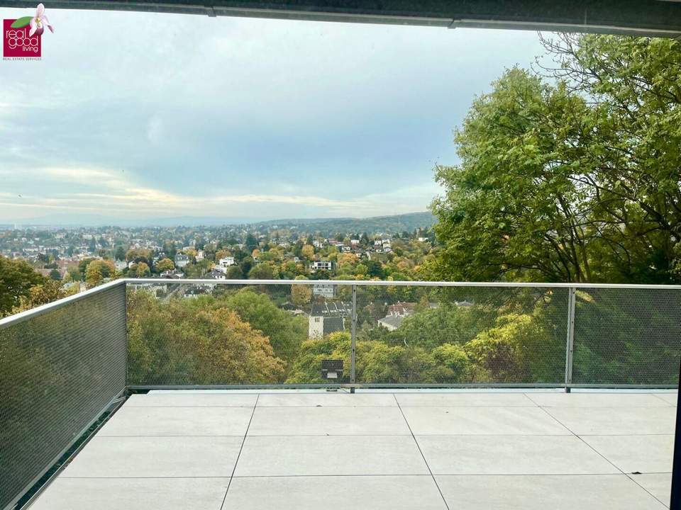 Wohngenuss mit Traumfernblick: Teilmöblierte Traumvilla mit Outdoorpool, Garten, Sauna, Jacuzzi Indoor, Tischtennistisch, etc.