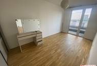 Helle 2-Zimmer Wohnung in einem Neubaukomplex