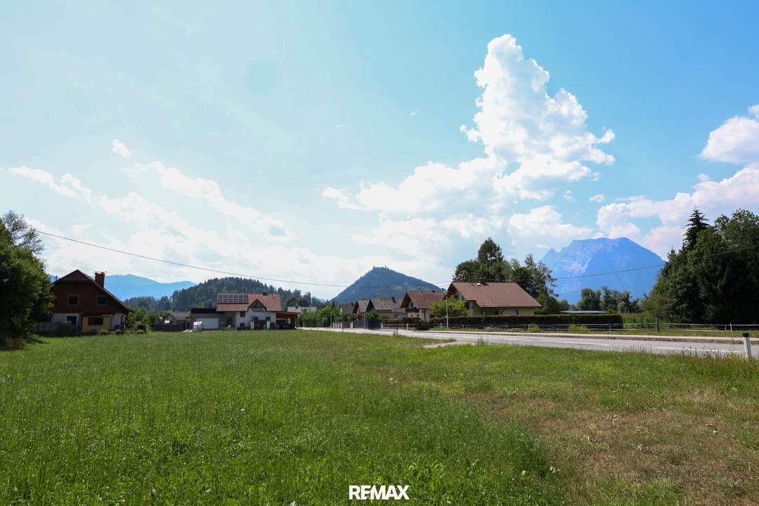 Attraktiver Baugrund mit Grimmingblick!