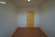 Gemütliche Wohnung mit Loggia, Kellerabteil und Mietparkplatz