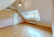 Charmante Dachgeschoßwohnung mit Sonnenterrasse und historischem Flair | ZELLMANN IMMOBILIEN