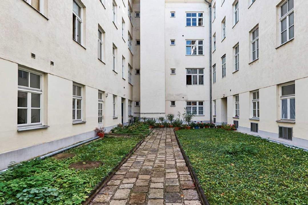 Wunderschöner Altbau zwischen Schlossquadrat und Naschmarkt