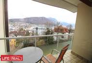 Traumhafte Aussicht über Gmunden und den Traunsee, 3-Zimmer-Wohnung inkl. Carportplatz. Zweitwohnsitz möglich.