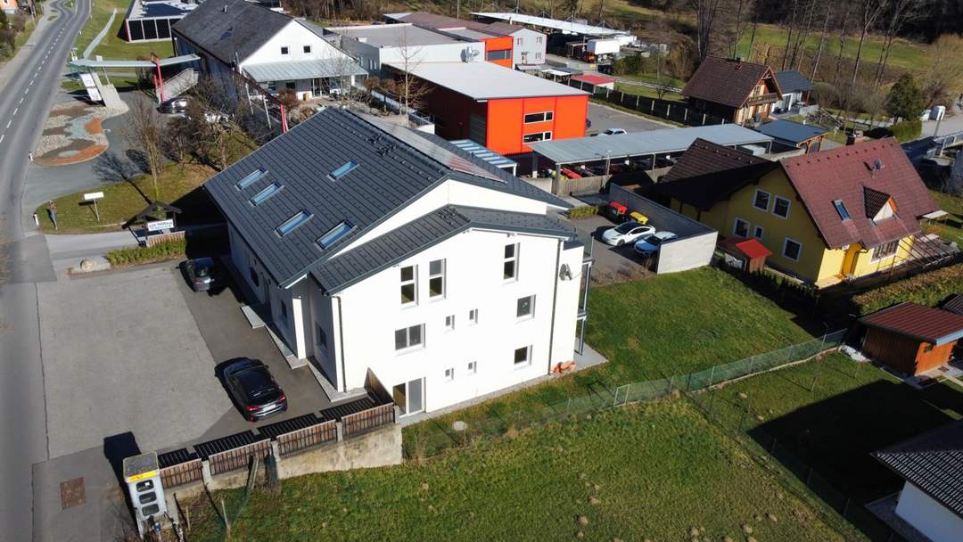 4-Zimmer-Wohnung mit großer Terrasse!