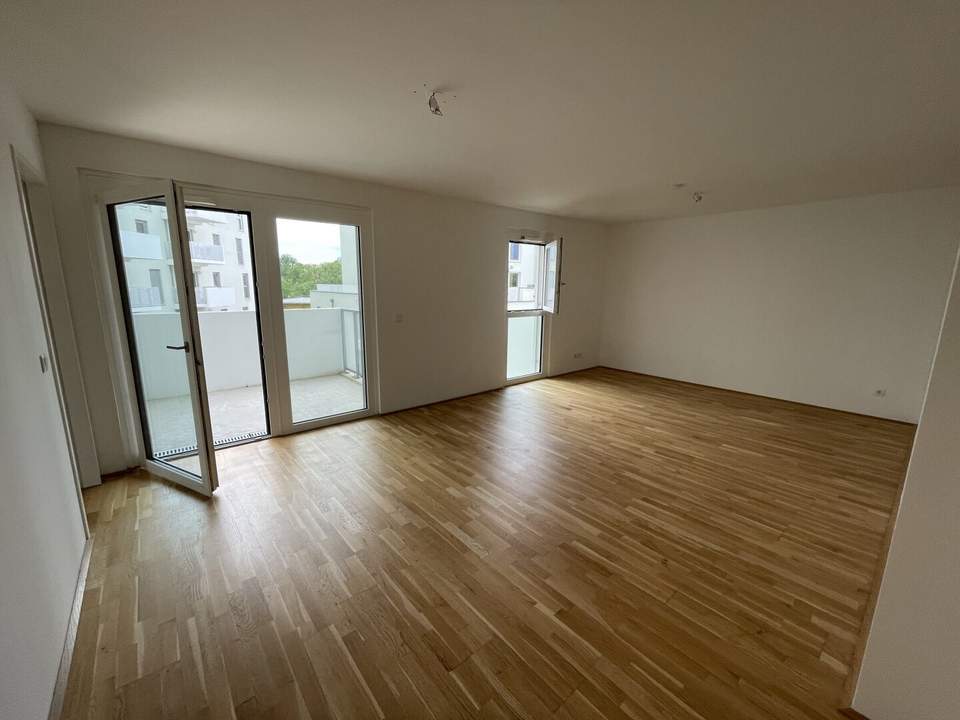 Neubau: 4-Zimmer mit Balkon ab sofort