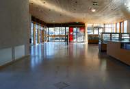 Moderne Geschäftsfläche an hochfrequentierter Autobahnraststätte