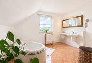 *** Ein Wohntraum mit Urlaubsgefühl: Traumhaft gepflegtes Einfamilienhaus mit Pool, Gartenidylle, Specksteinofen, Wasser-Wasserwärmepumpe mit Fußbodenheizung in Top-Lage ***