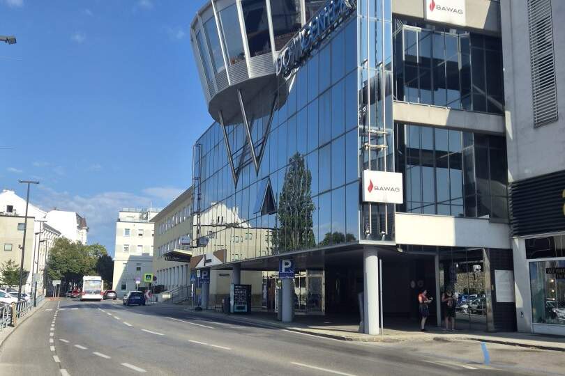 Moderne Bürofläche mit ca. 343 m² zu mieten– Erstbezug nach Sanierung - verfügbar ab 2027!, Gewerbeobjekt-miete, 6.640,77,€, 2700 Wiener Neustadt(Stadt)