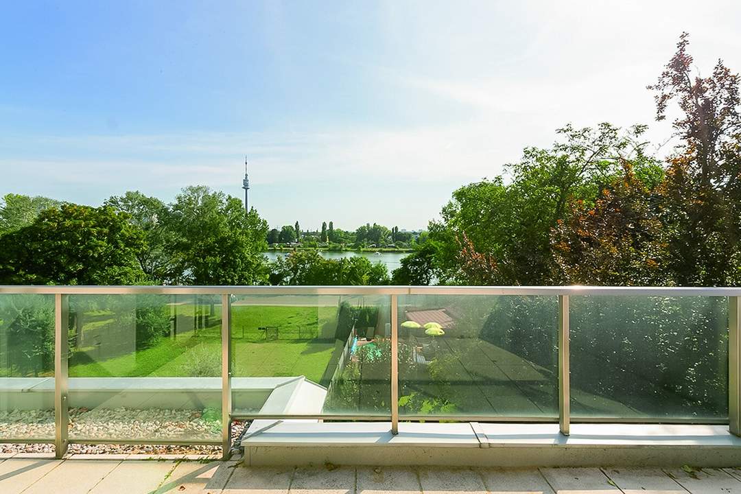 ---MÜHLSCHÜTTELGASSE---DG-WOHNUNG MIT 3 TERRASSEN UND BLICK AUF DIE ALTE DONAU---