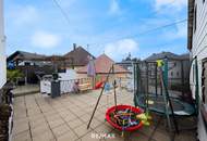 Gepflegtes Wohnhaus mit zwei Wohneinheiten, Terrasse und Doppelgarage im Zentrum von Sierning!