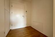 Neuwertige 2-Zimmer-Wohnung mit Balkon und Ausblick Richtung Wilhelminenberg