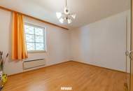 WOHNEN IM ZENTRUM! GERÄUMIGE 2 ZIMMER WOHNUNG MIT 81 m² WOHNFLÄCHE!