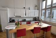 UNBEFRISTET! Stylische, absolut tolle DG-Wohnung mit ca. 43 m² grosser O/W-Terrasse ab Juni 26! 1040!