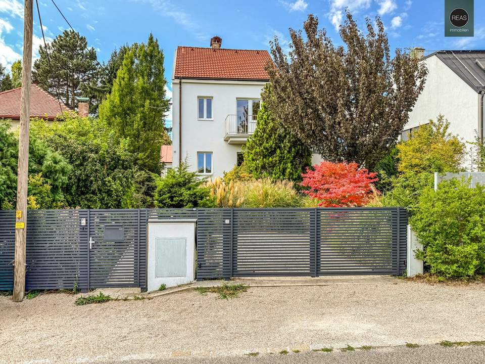 Provisionsfreier Erstbezug: Traumhaftes renoviertes Haus in Grinzinger Toplage!