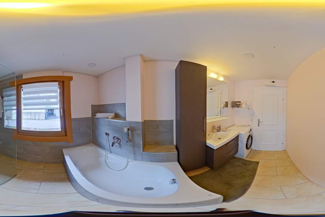 Wohnen &amp; Wohlfühlen mit Einliegerwohnung und Vermietungspotential