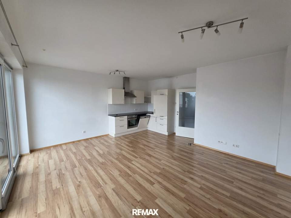 Moderne 2-Zimmer-Wohnung mit Loggia in zentraler Lage