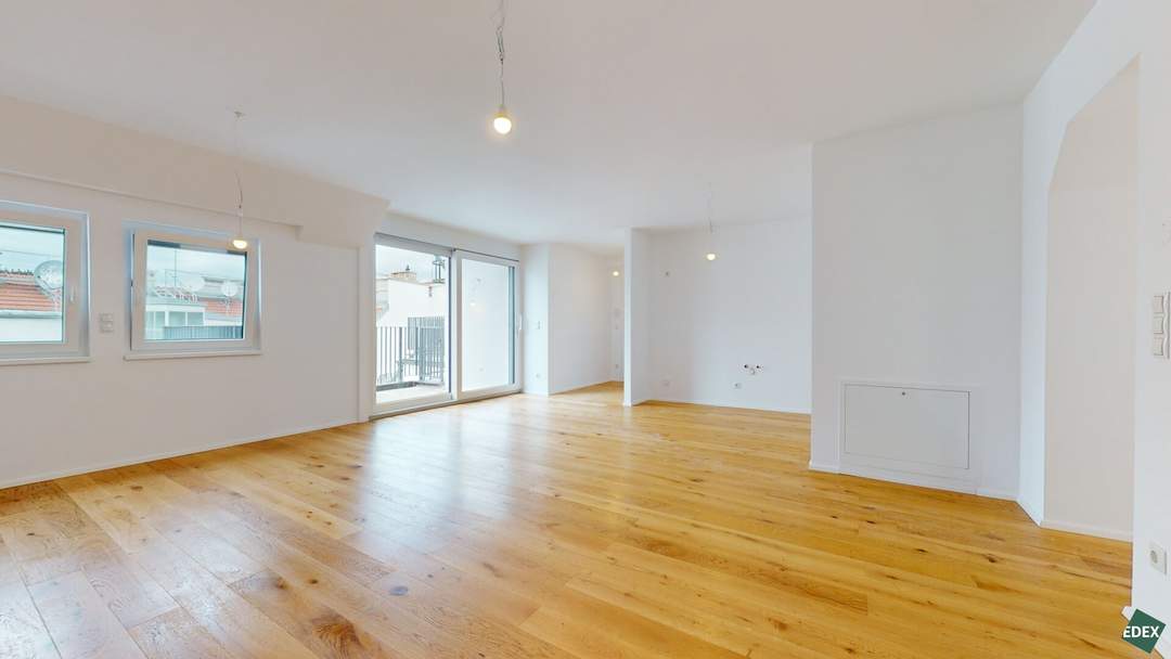 First occupancy! Modern top floor flat with open space in a quiet location