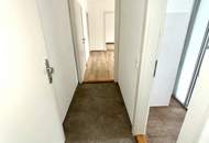 Sanierte 3-Zimmer-Wohnung in Steyr-Münichholz: Helle Wohnräume, großzügige Küche, moderne Dusche, flexibler Grundriss und idyllischer Grünblick – ruhiges Wohnen mit bester Infrastruktur!