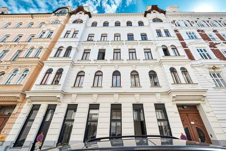 Südwestseitiger Altbau nächst Neubaugase und Burggasse! Kleiner Balkon in ruhigen Innenhof!, Wohnung-kauf, 790.000,€, 1070 Wien 7., Neubau