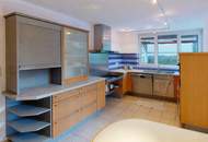 Viel Platz, besondere Details, Garten und Wellnesskomfort zur Miete in Zams!