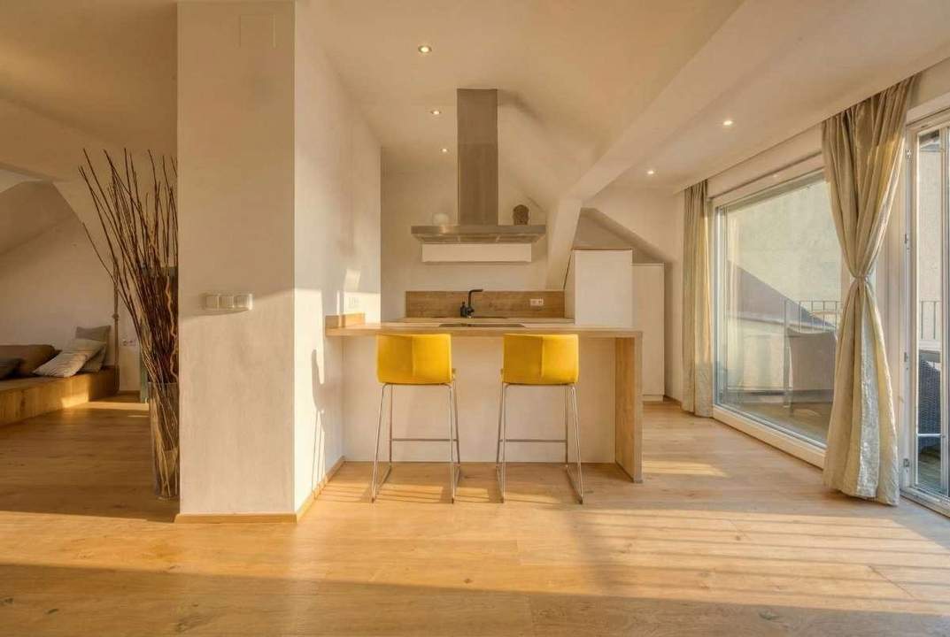 "18m² westseitige Dachterrasse!"