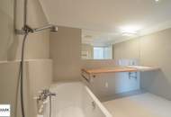 Helle 2 Zimmer Dachgeschosswohnung mit hofseitiger Terrasse - Abendsonne auf der eigenen Terrasse genießen! // ab 02/26 **VIDEO**