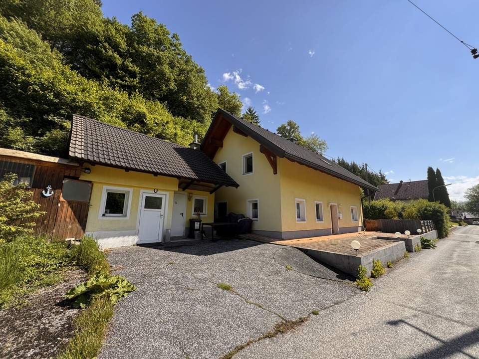 Kärntner Hohenthurn: Zweifamilienhaus in ländlicher Umgebung!