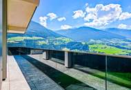 Ruhelage sogar in Schönberg! Penthouse der Extraklasse – Lift direkt in die Wohnung | 136 m² Panoramaterrasse | Haus-im-Haus-Konzept