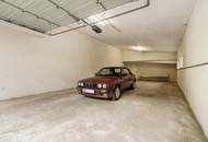 "Am Fuße des Bisambergs: großes Grundstück mit Bungalow und XXL-Garage"