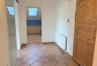 ZU MIETEN! 2-Zimmer-Wohnung mit Kachelofen und herrlichem Balkon in sonniger Ruhelage von Bad Ischl!