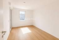LAXURY: Directly at the main train station - big 4 room apartment Commission-free