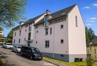 *** Stadtnah & absolut ruhig: 102,5 m² im 2. OG mit 4 Zimmern, Carport und Entwicklungspotenzial für deine Visionen ***