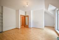 Schöne 4-Zimmer-DG-Maisonette am Lorenz-Bayer-Park mit zwei Balkonen