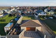 Stilvolle Villa mit gepflegtem Garten und großzügiger Garage