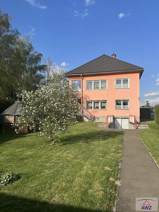 Schönes Familienhaus mit Garten in Zentrumsnähe!