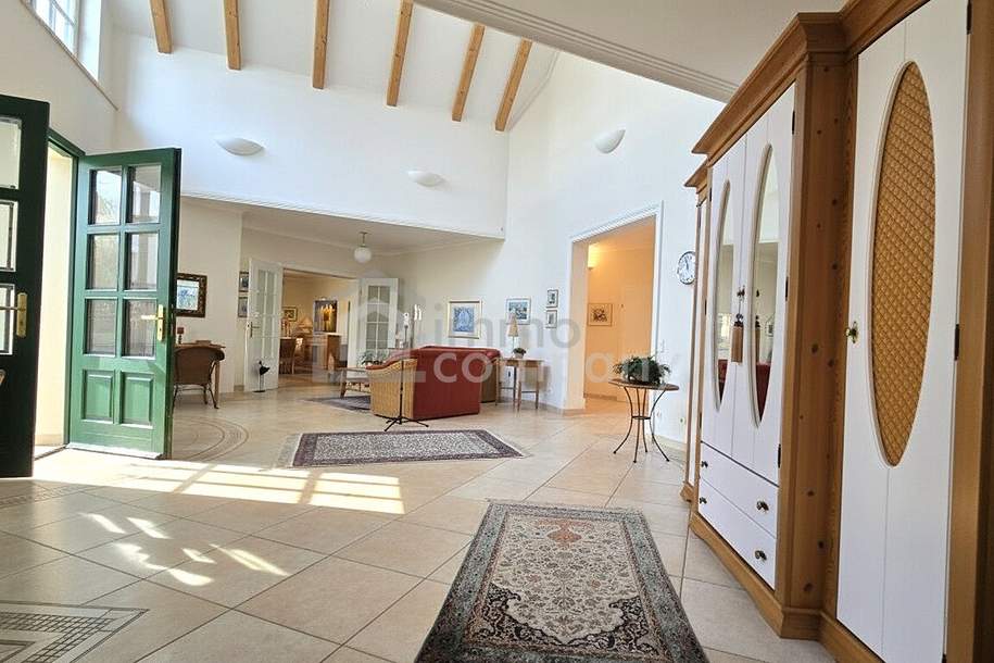 Repräsentatives Zuhause mit eigenem Naturteich, Pool, vieeeel Platz für Ihre PKW und so einiges mehr..., Haus-kauf, 1.570.000,€, 7000 Eisenstadt(Stadt)