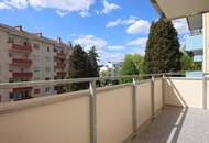 Sanierungsbedürftige 2-Zimmer-Wohnung mit Balkon