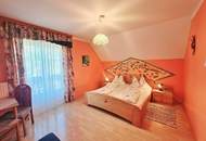 „Wohnen & Wohlfühlen im Hügelland – vielseitige Immobilie mit 8 Gästezimmern & Privatwohnung“