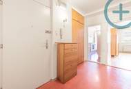 Helle 2-Zimmer-Wohnung mit Loggia und Potenzial